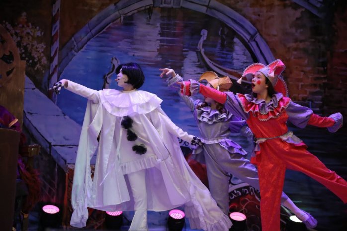 photo_5377563066691685846_y_1