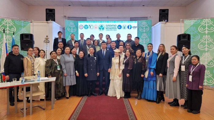 photo_5298644567341078120_y