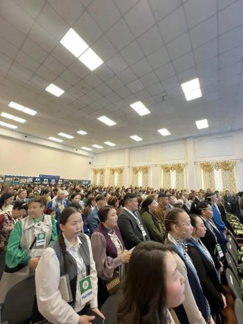 photo_5298644567341078312_y